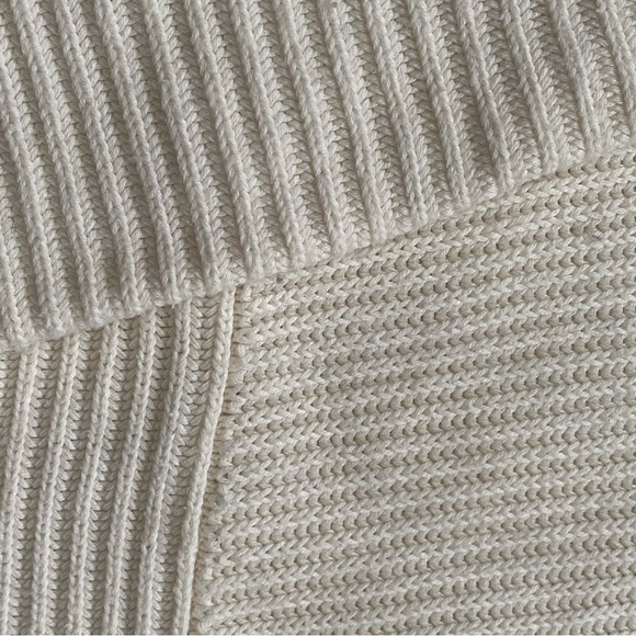 Vince Camuto Cream Ivory Asymmetrical Hem Knit Sweater Sz S - Picture 4 of 7